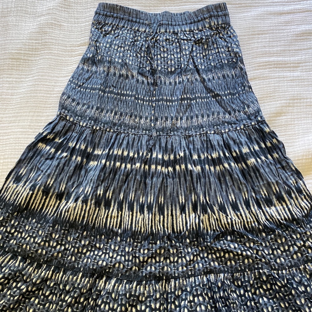 Mudd tiered maxi skirt size small